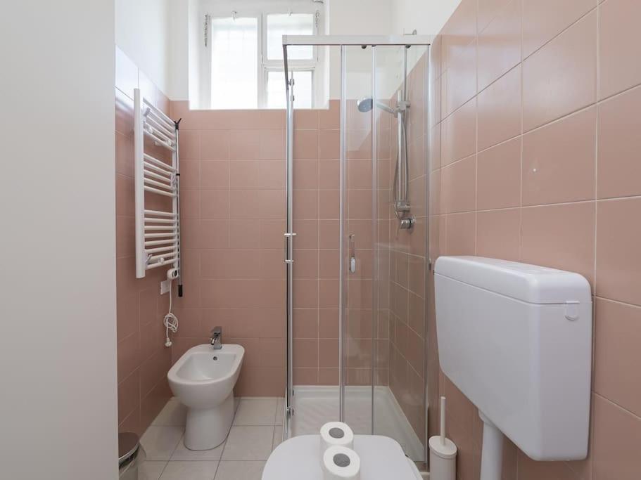 Youhosty - Accademia 53 Quinto Apartment Milan Luaran gambar