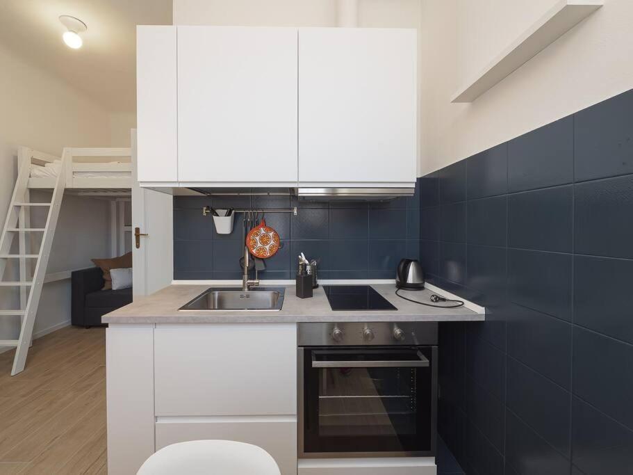 Youhosty - Accademia 53 Quinto Apartment Milan Luaran gambar