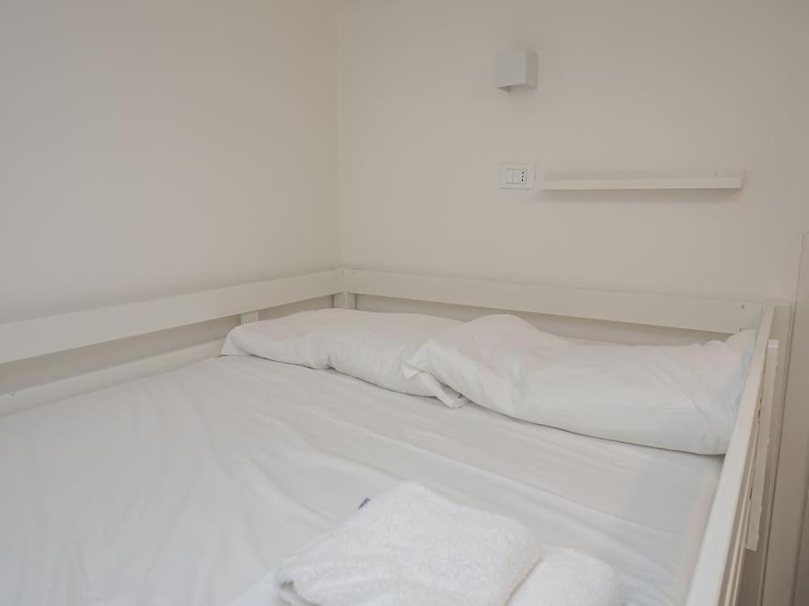 Youhosty - Accademia 53 Quinto Apartment Milan Luaran gambar